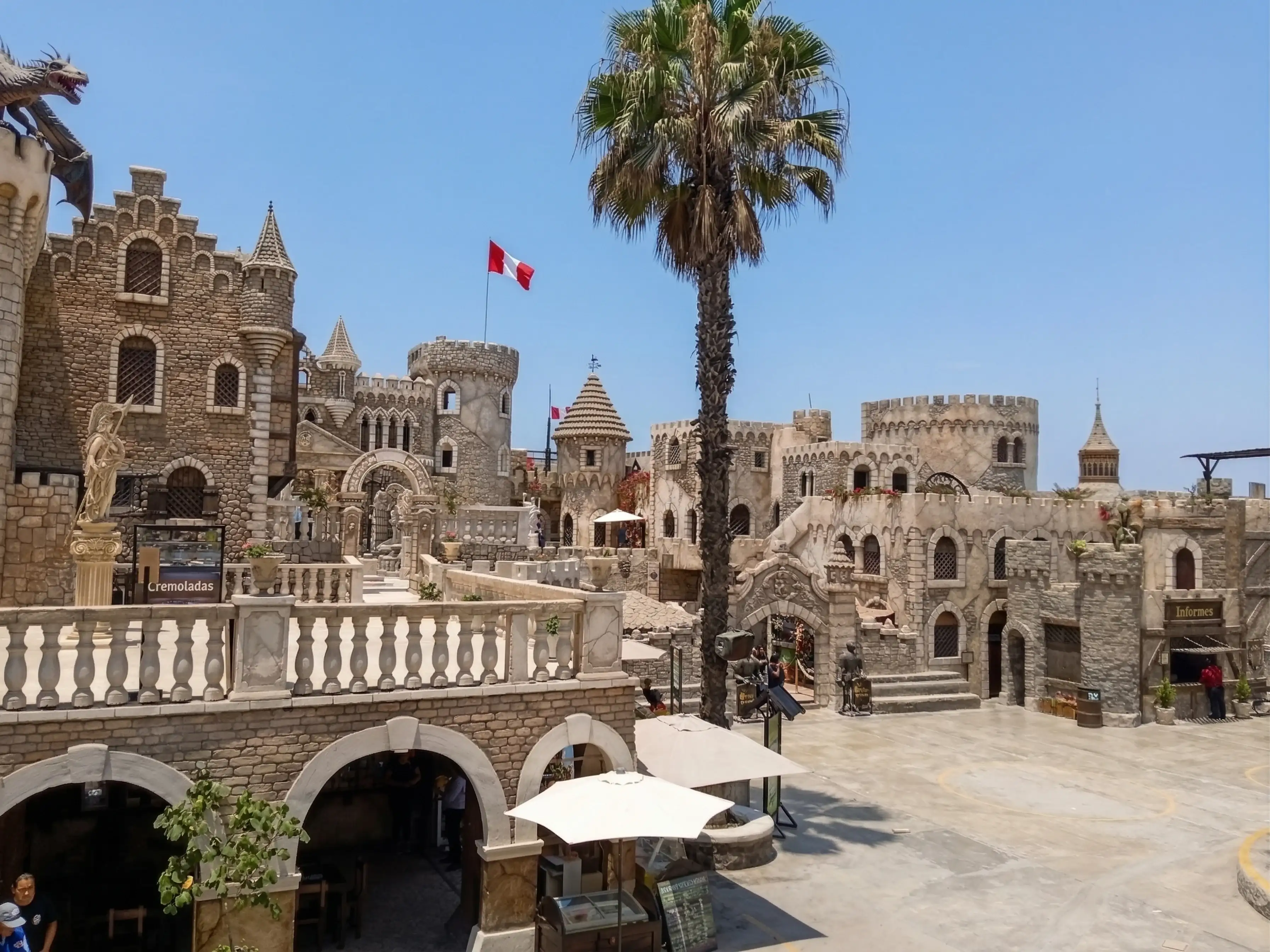 Vista adicional del Castillo de Chancay